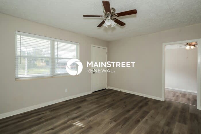 6247 Bartholf Avenue – photo 5