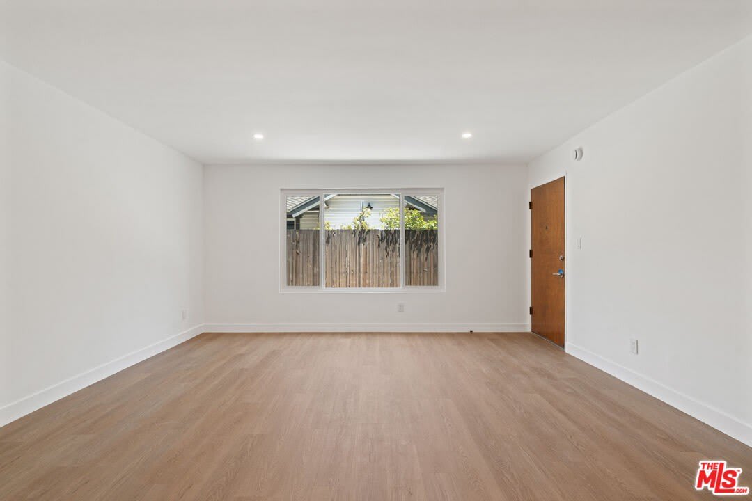 4442 Kingswell Ave – photo 3