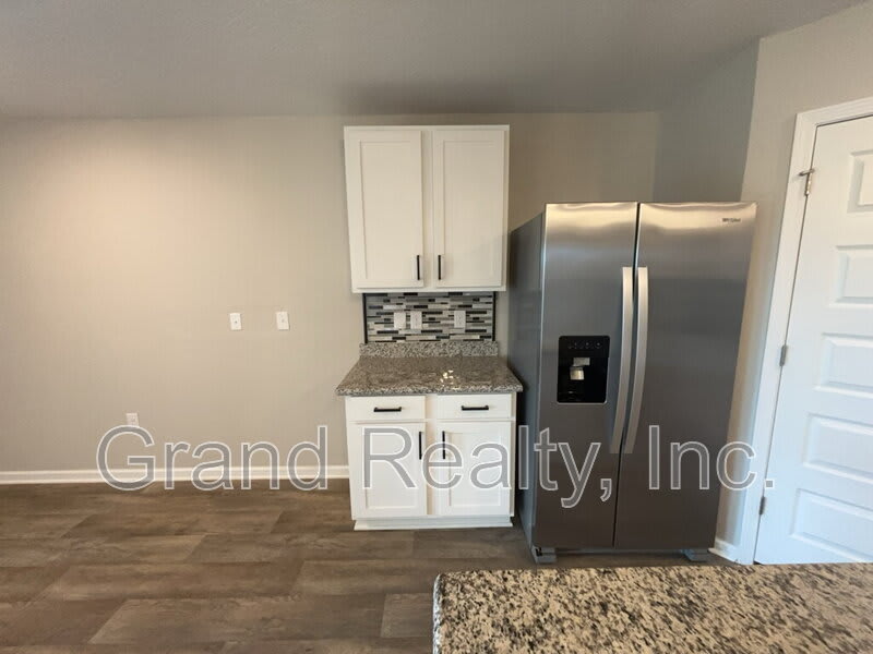 5583 Guinevere Lane – photo 4