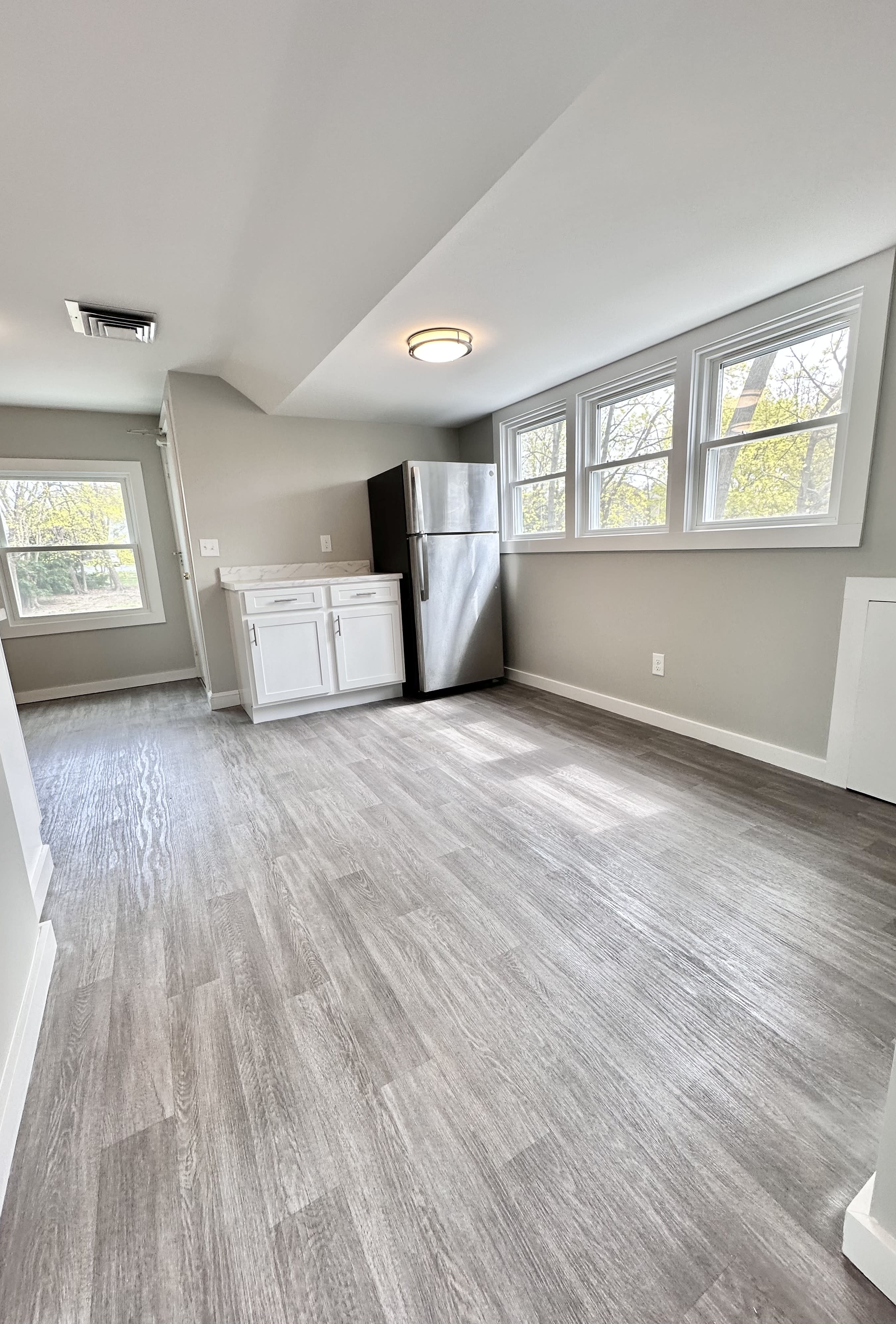 76 South Whittlesey Avenue – photo 3