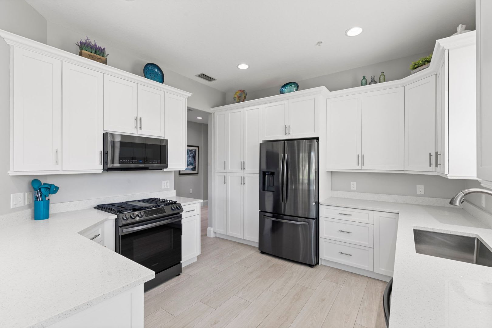 **STUNNING**FURNISHED ANNUAL OR SEASONAL RENTAL**FIDDLER'S CREEK**NOW AVAILABLE** – photo 2