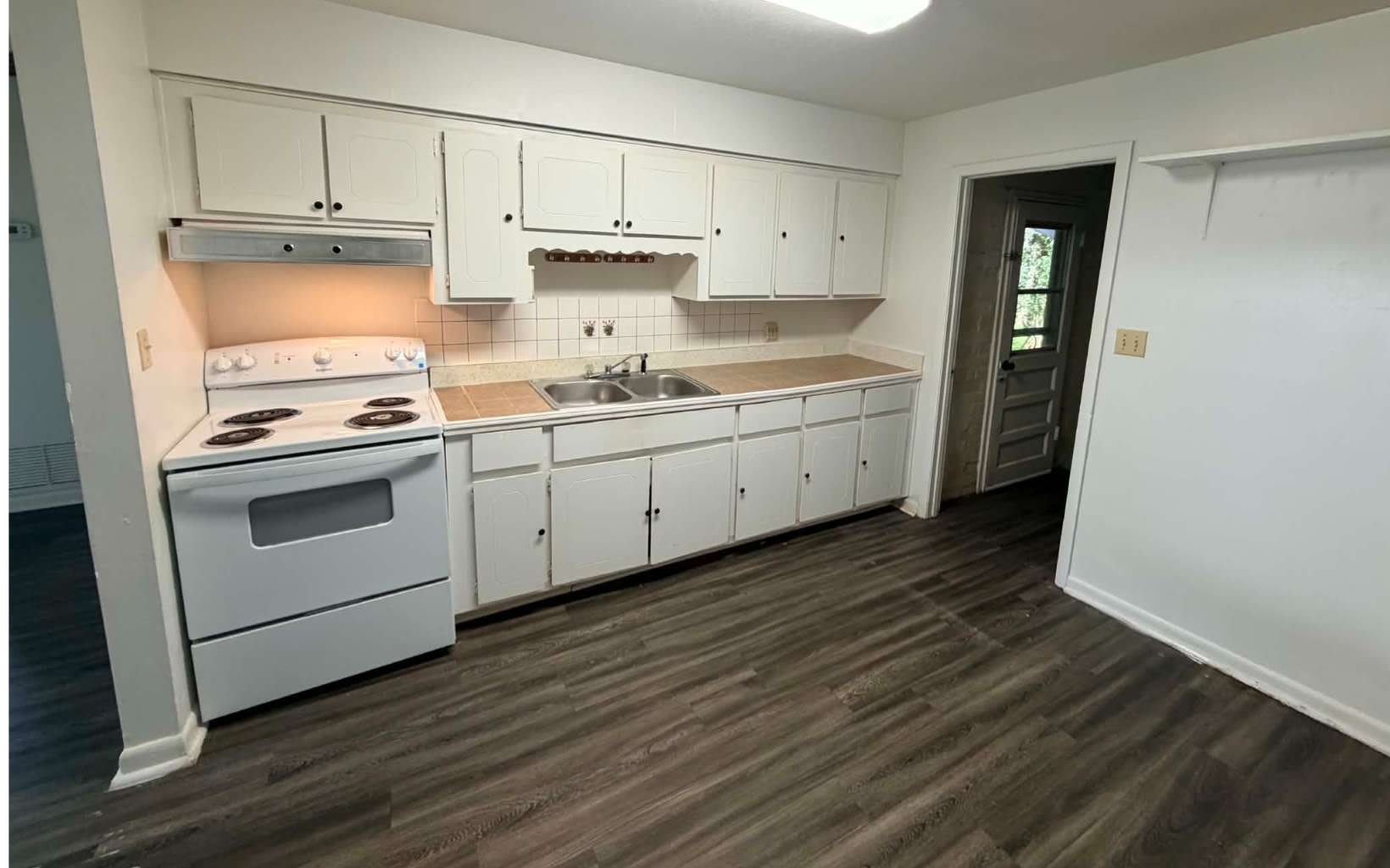1094 SW MCFARLANE AVE #102 – photo 3