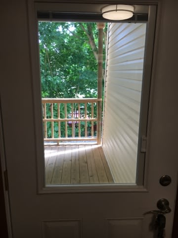 208 1/2 W Washington St – photo 4