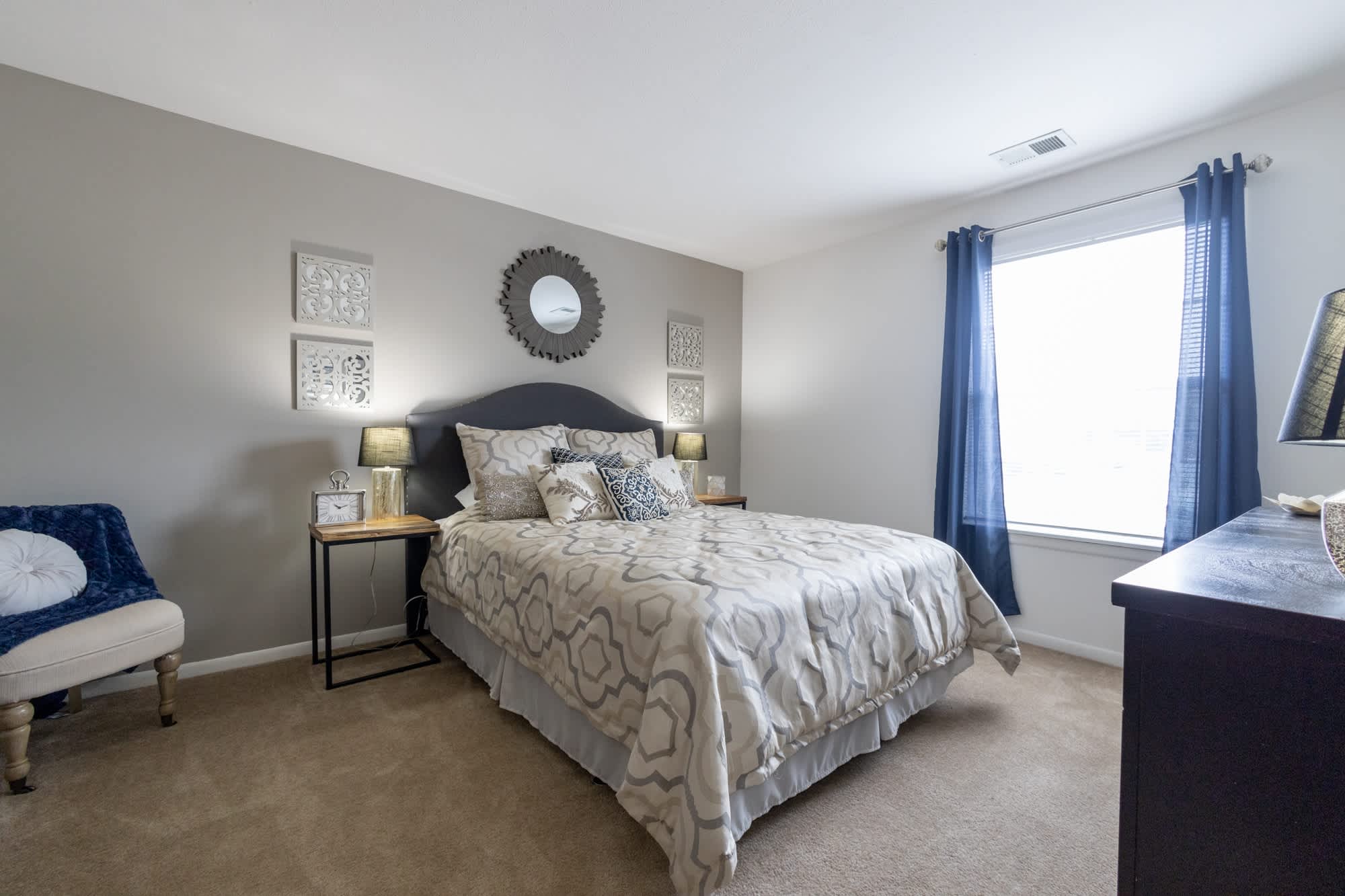 University Park Apartments – photo 4