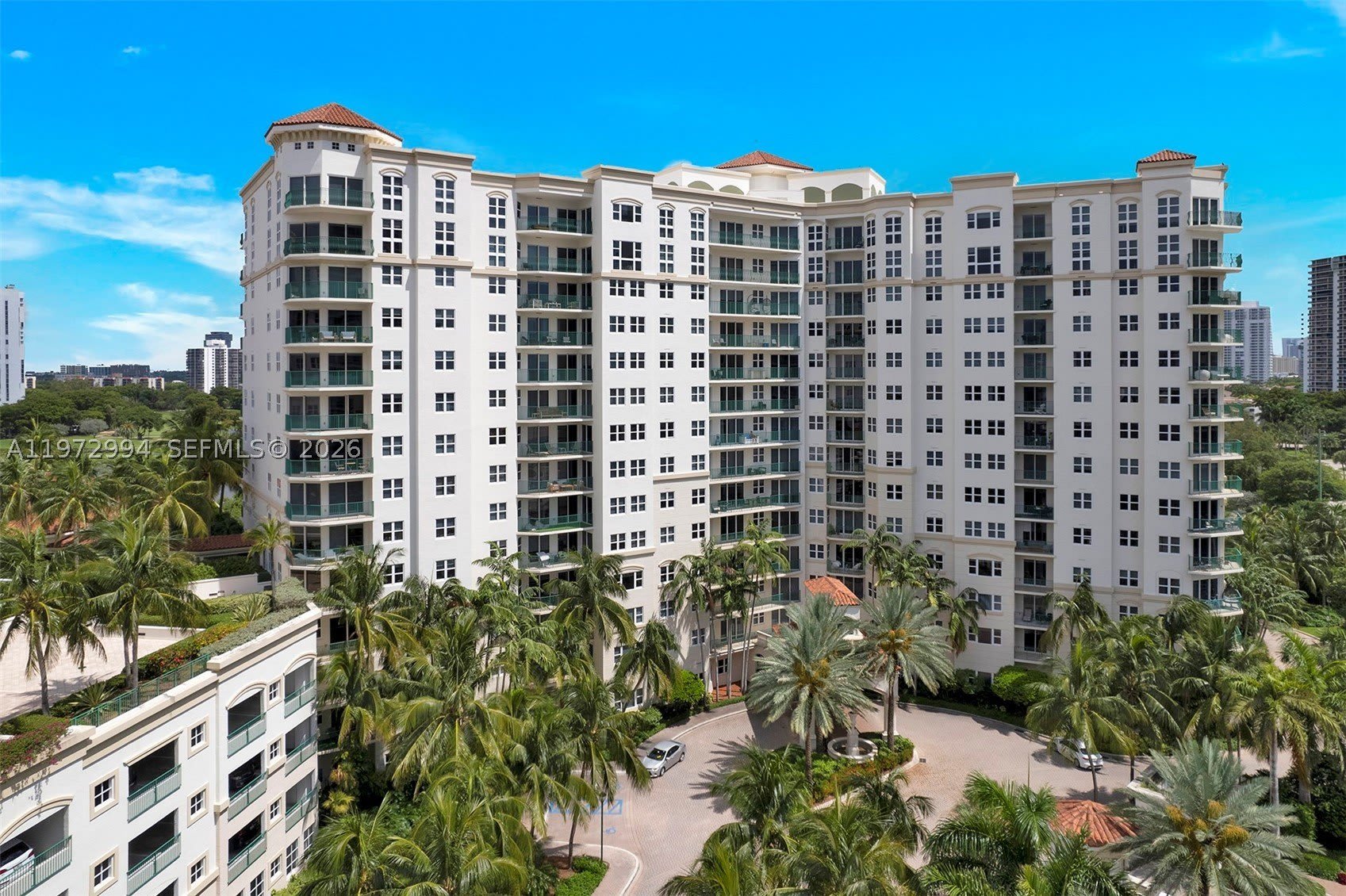 20000 E Country Club Dr – photo 2