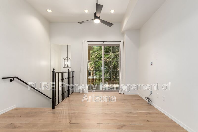 421 W 6th St – photo 3