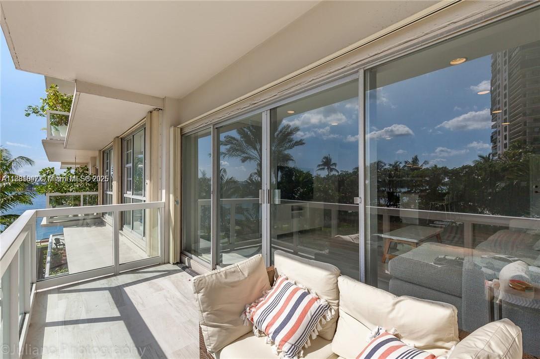 2451 Brickell Bay Drive – photo 2