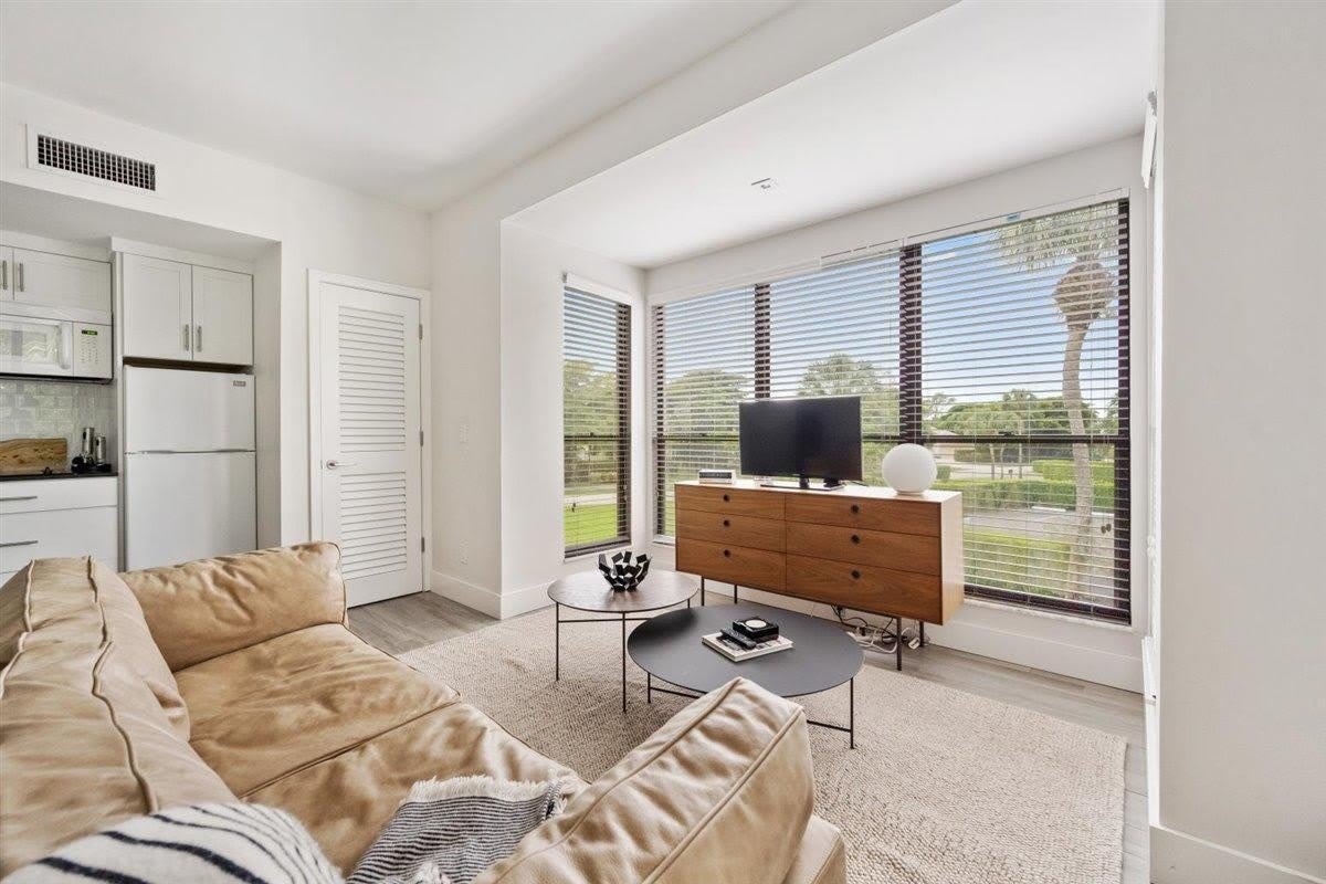 11818 Pebblewood Drive – photo 5