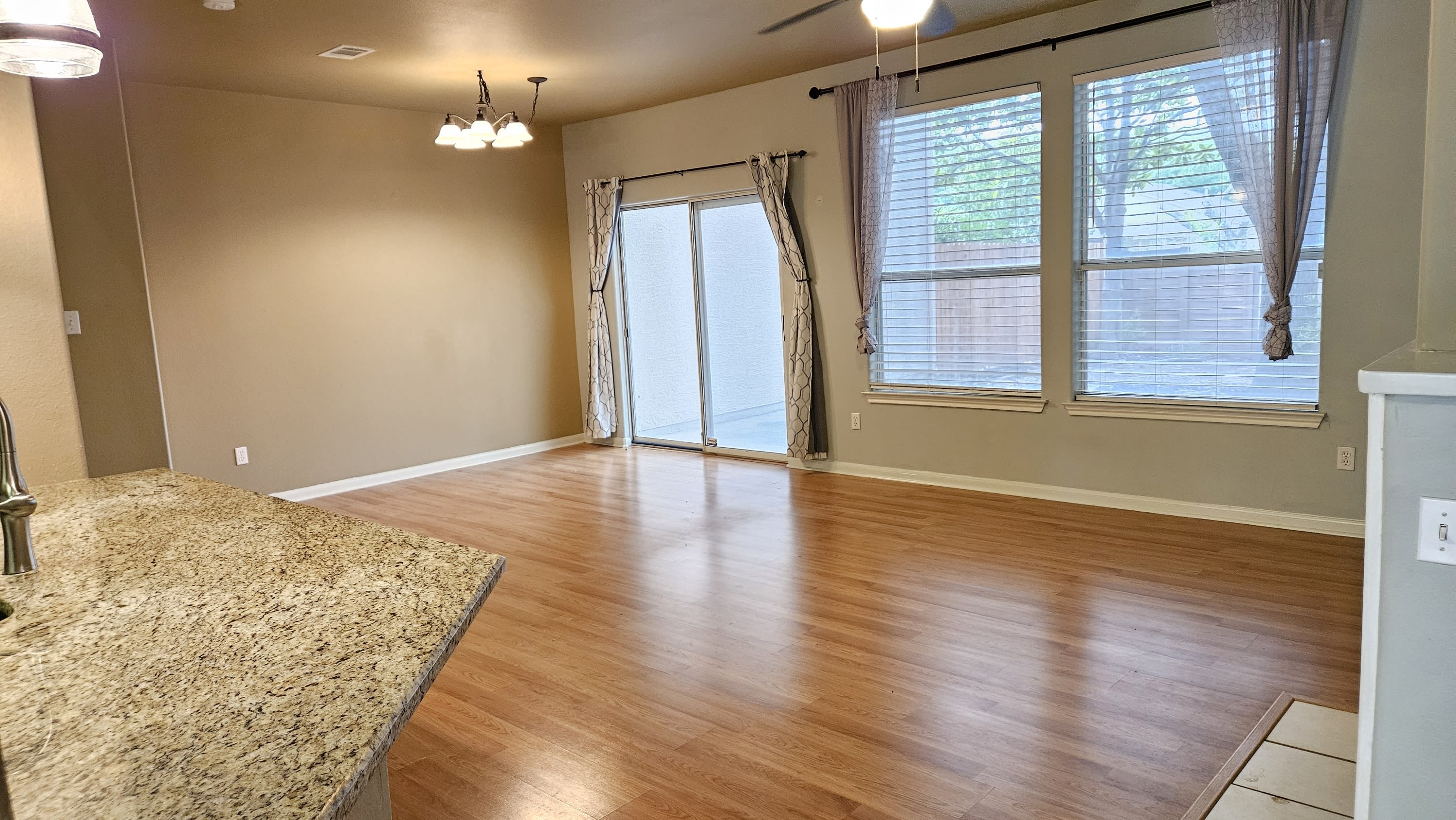 2100 Pipers Field Driveunit 4 – photo 2