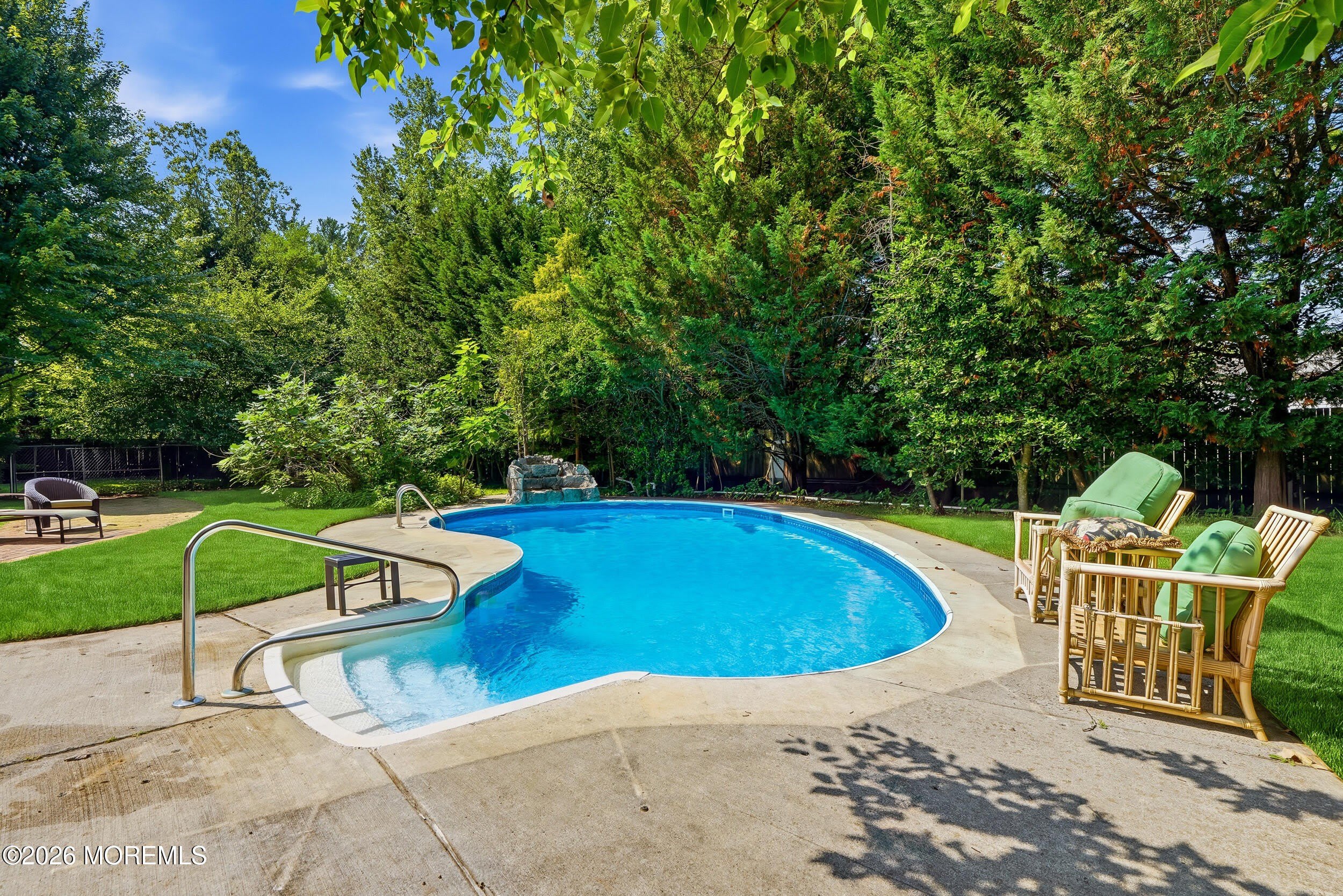 470 Monmouth Place – photo 2