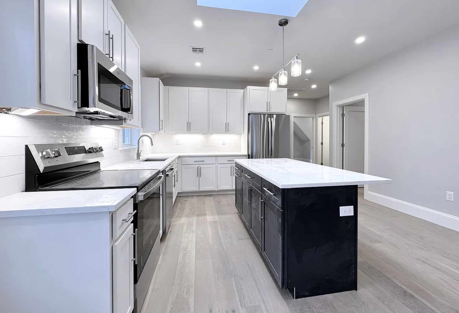 Newly Constructed 3-bed, 2-bath in Brighton – photo 4