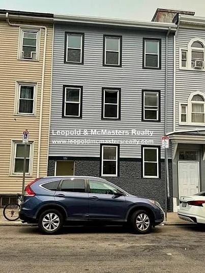 186 Marion St. – photo 2