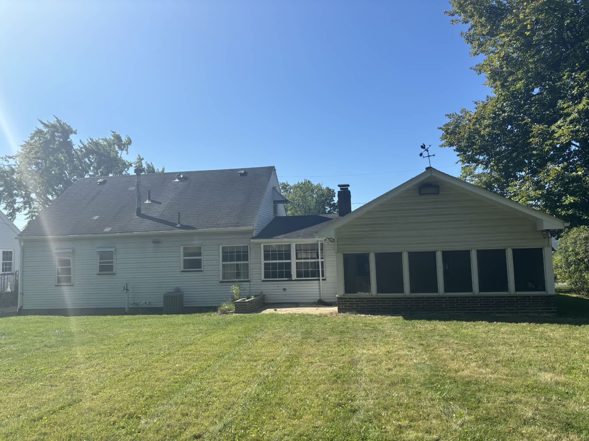 412 Joan Avenue Southeast – photo 2