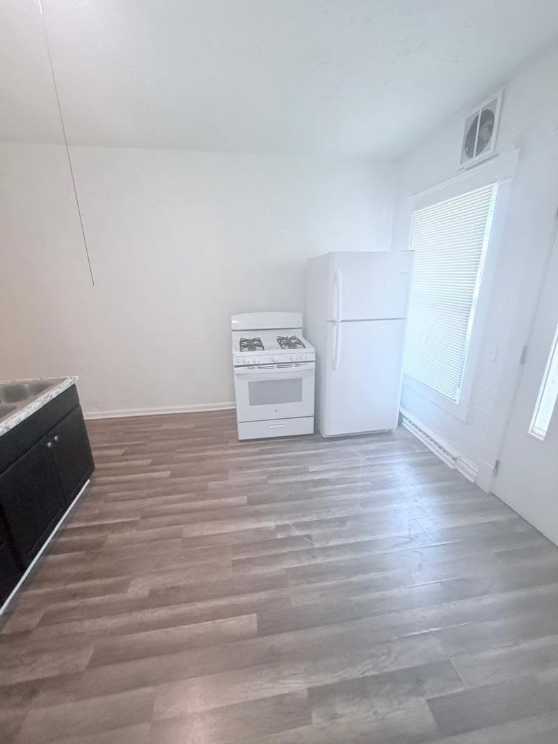 4438 Pearl Rd – photo 4