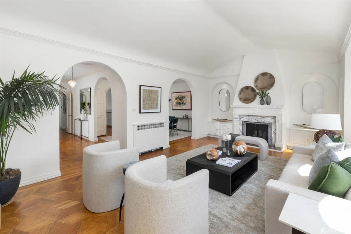 2324 Francisco Street – photo 5