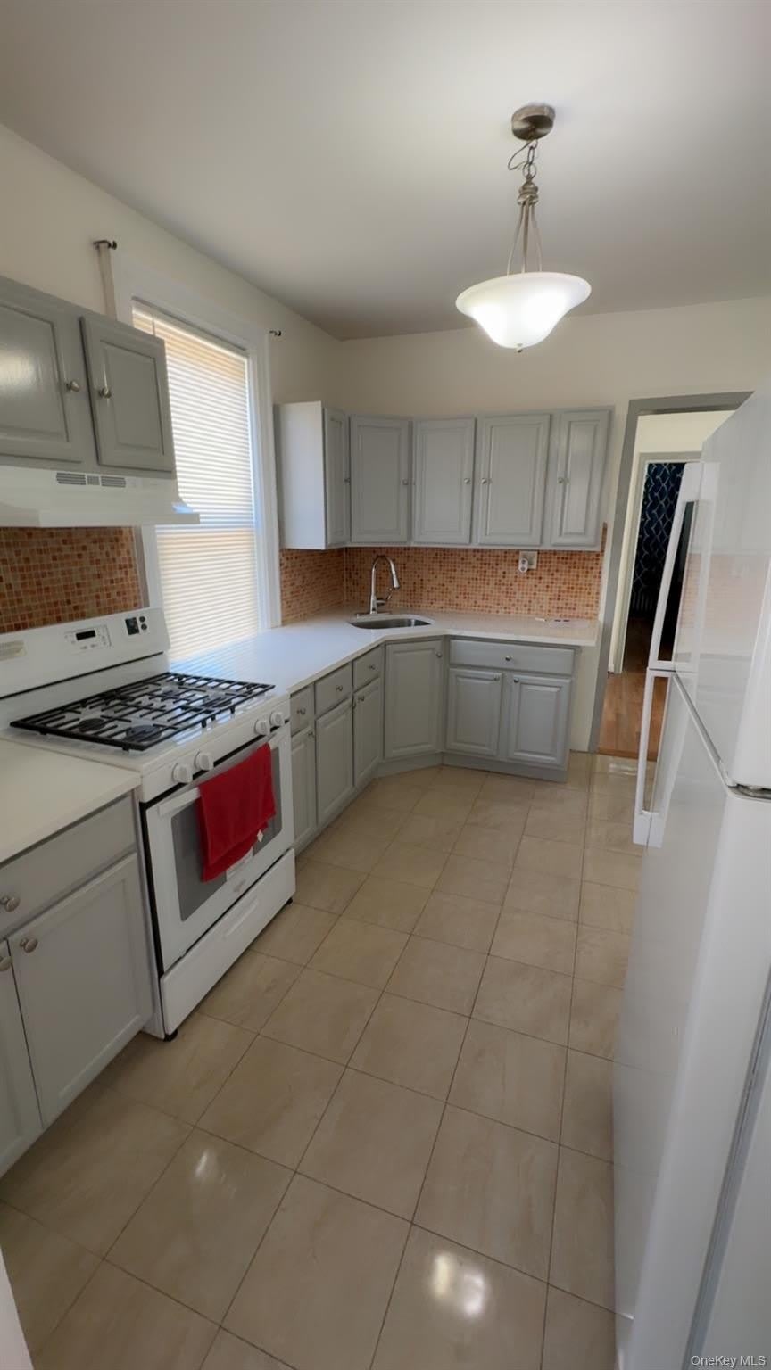 3027 Radcliffe Avenue Avenue – photo 2