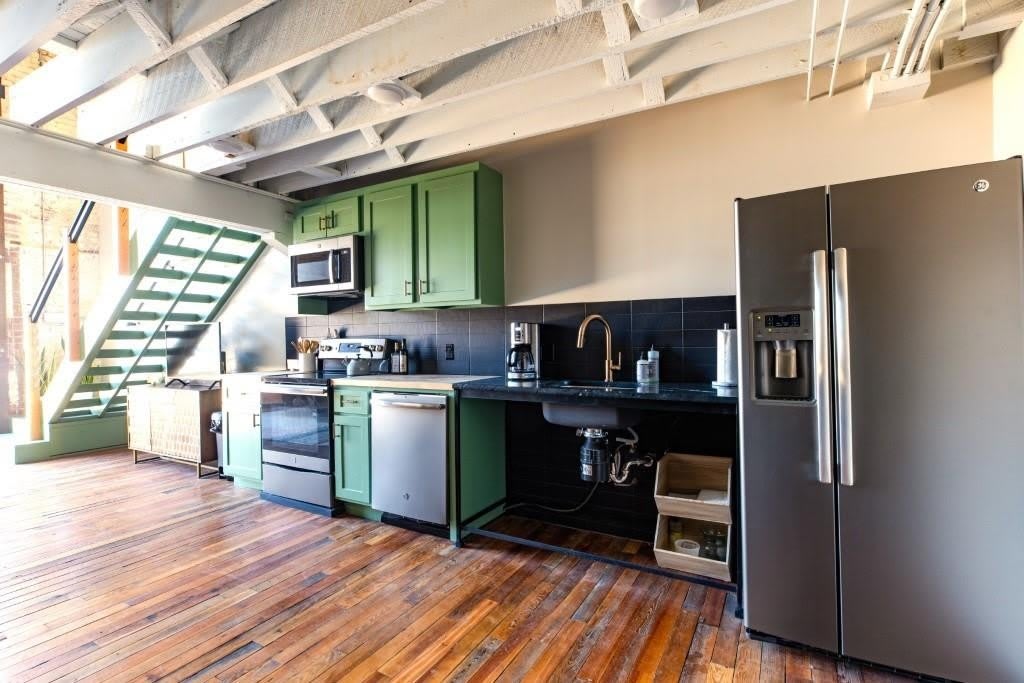 101 E Walnut Street – photo 5