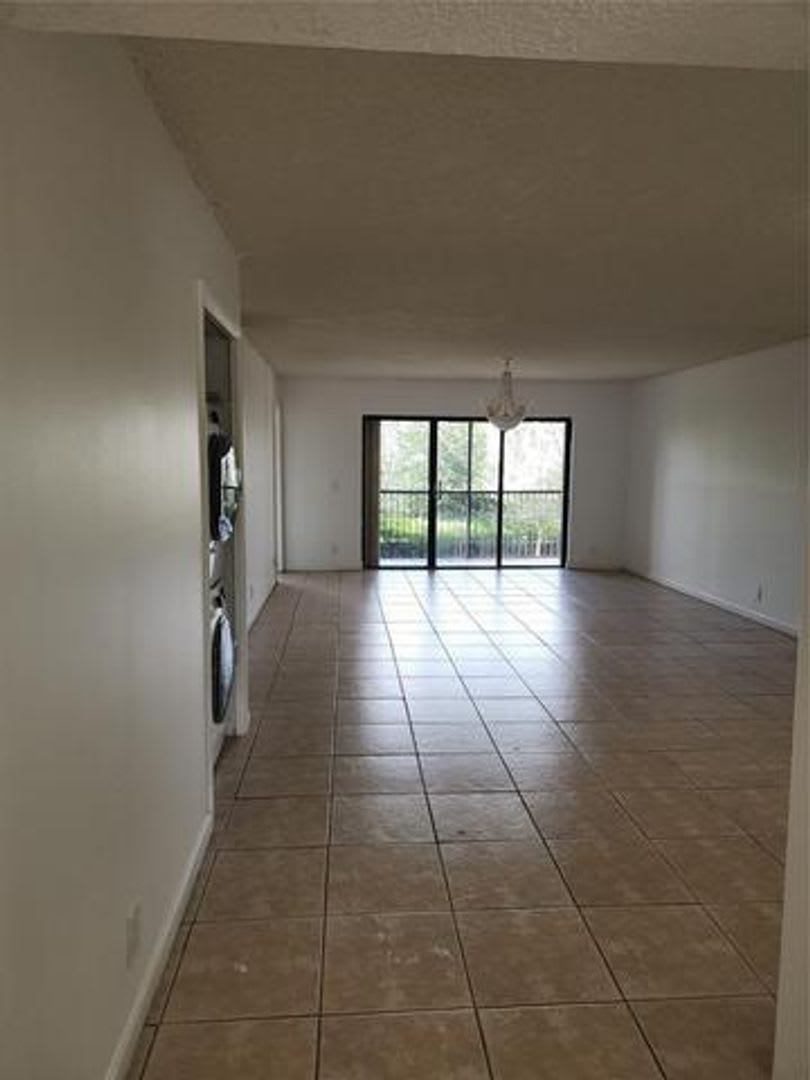 390 Racquet Club Road 204 Weston Fl 33326 – photo 3