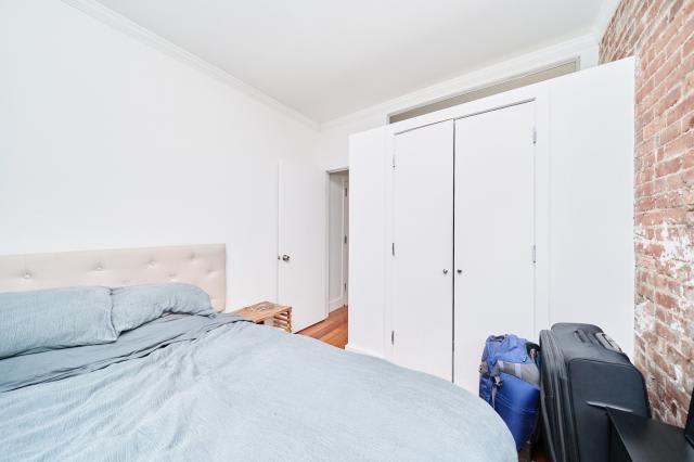 118 East 4th Street – photo 5