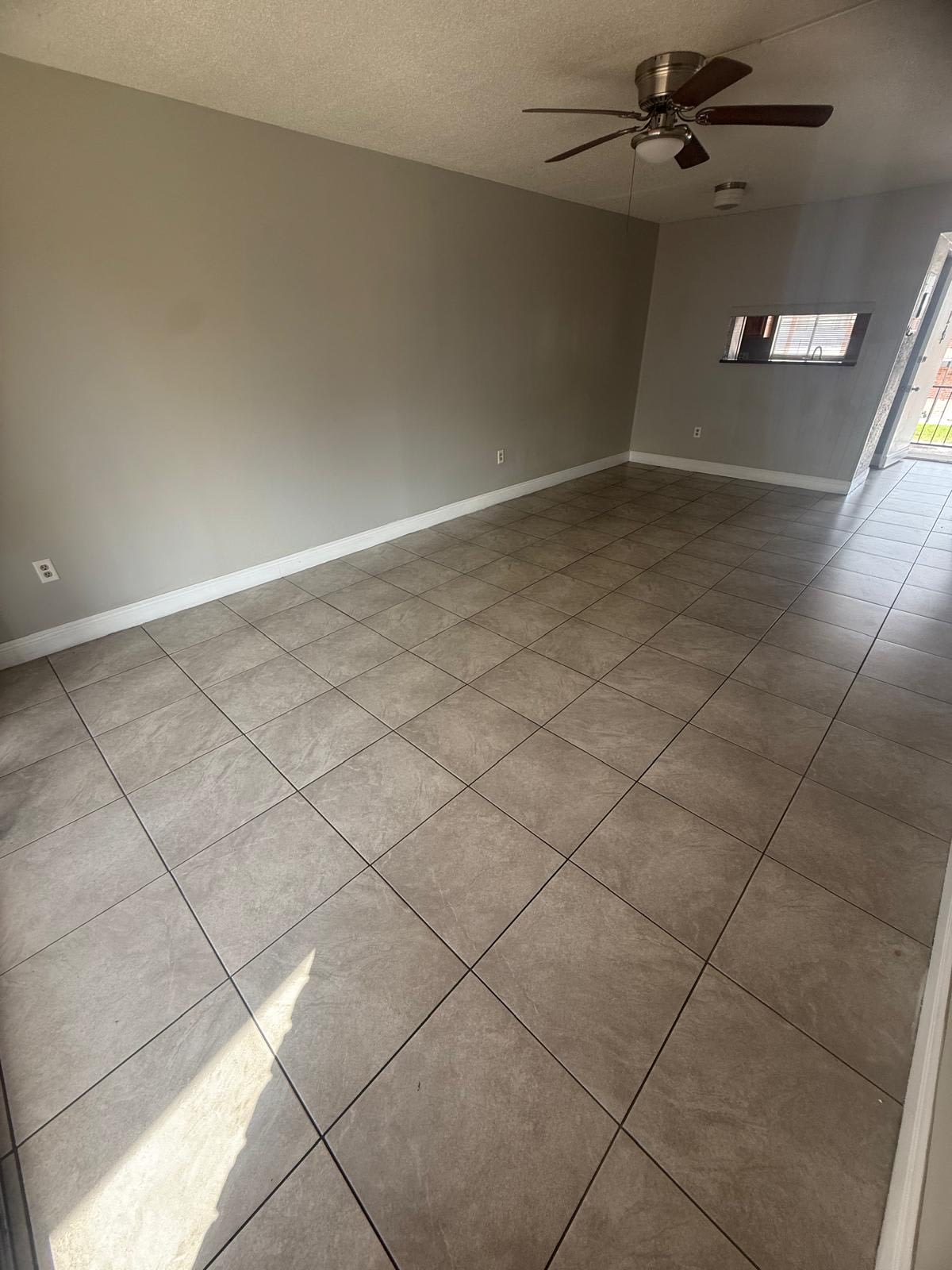 797 W Lancaster Rd – photo 3