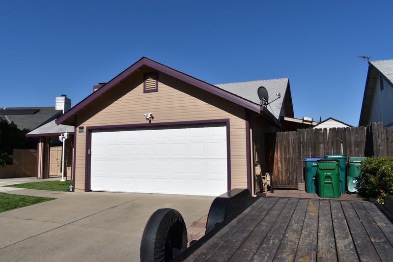 4790 Winona Way – photo 2