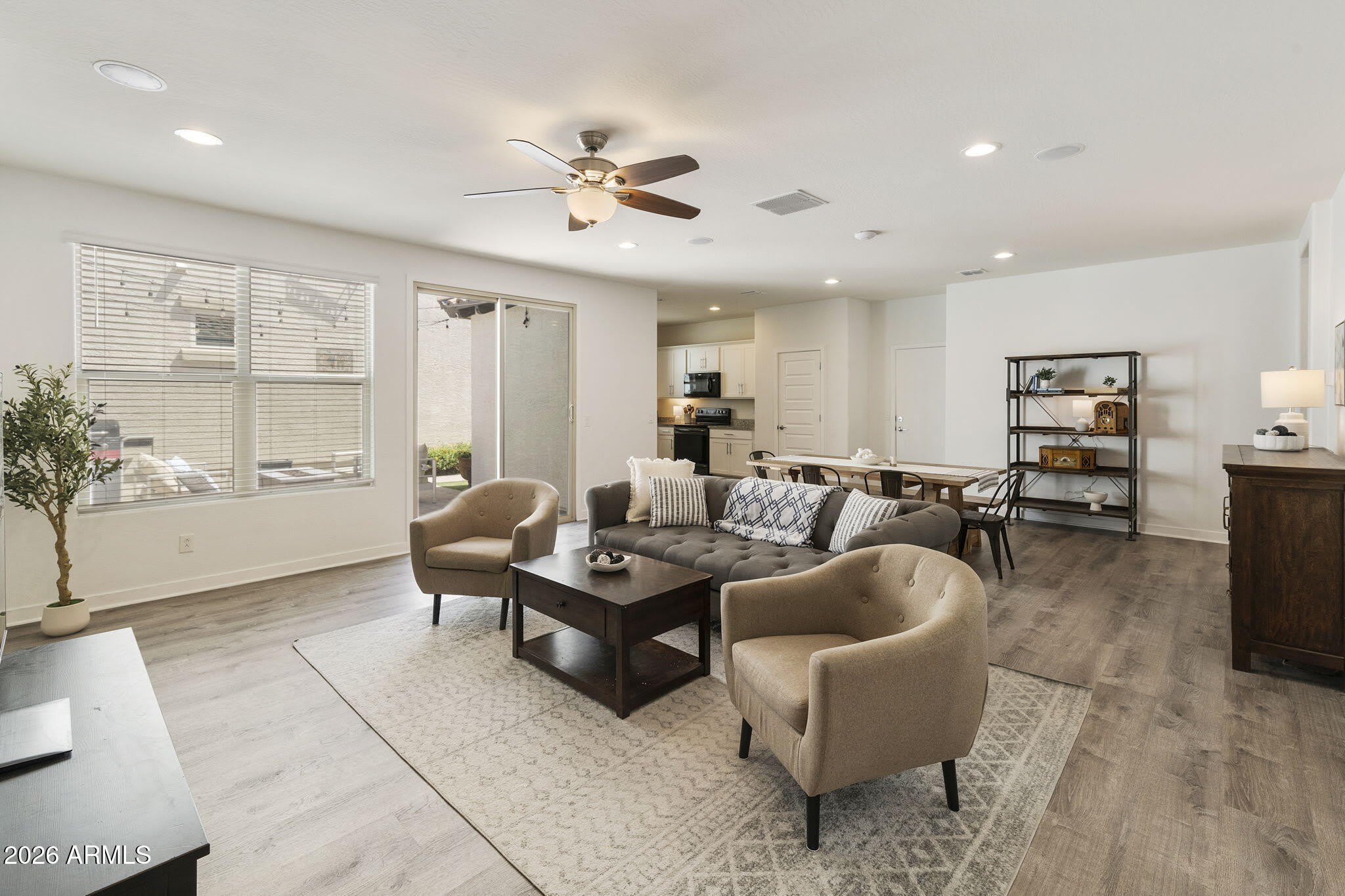 2930 N RAVEN – photo 2
