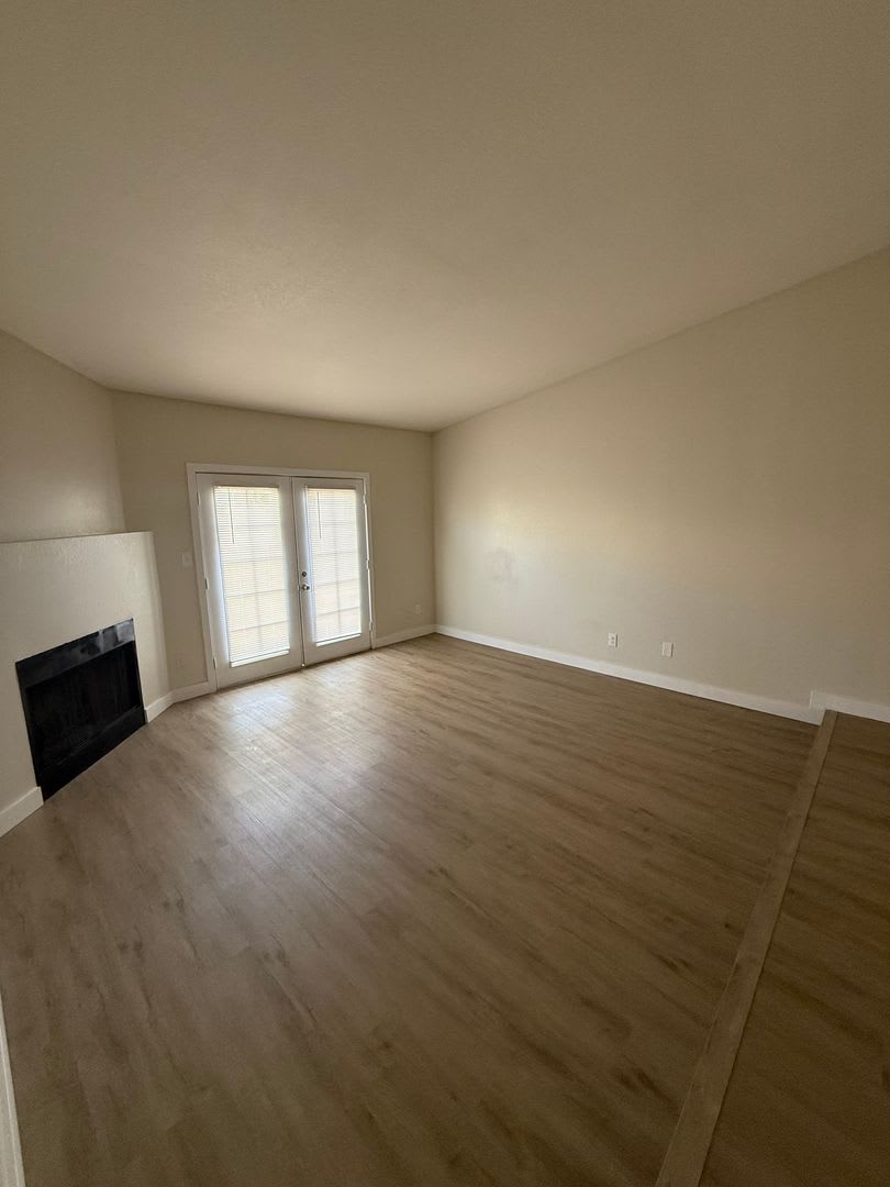 Updated Central Phoenix Townhome Oasis – 3 Bed, 2 Bath, Gated with Pool! – photo 4
