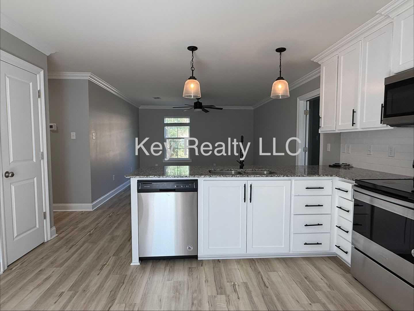 3211 Stimson Ave. – photo 3