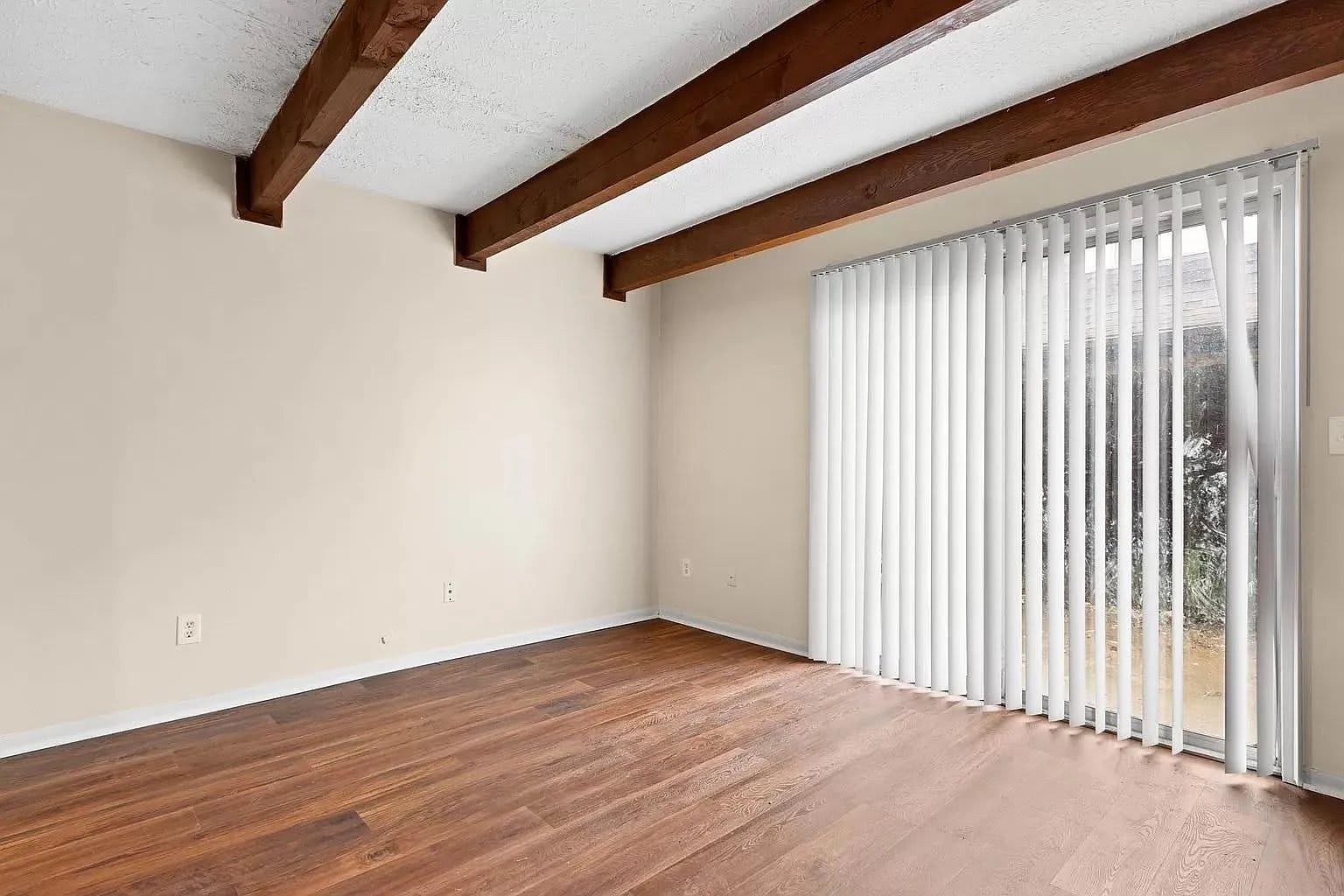 988 Brooks End Court – photo 2