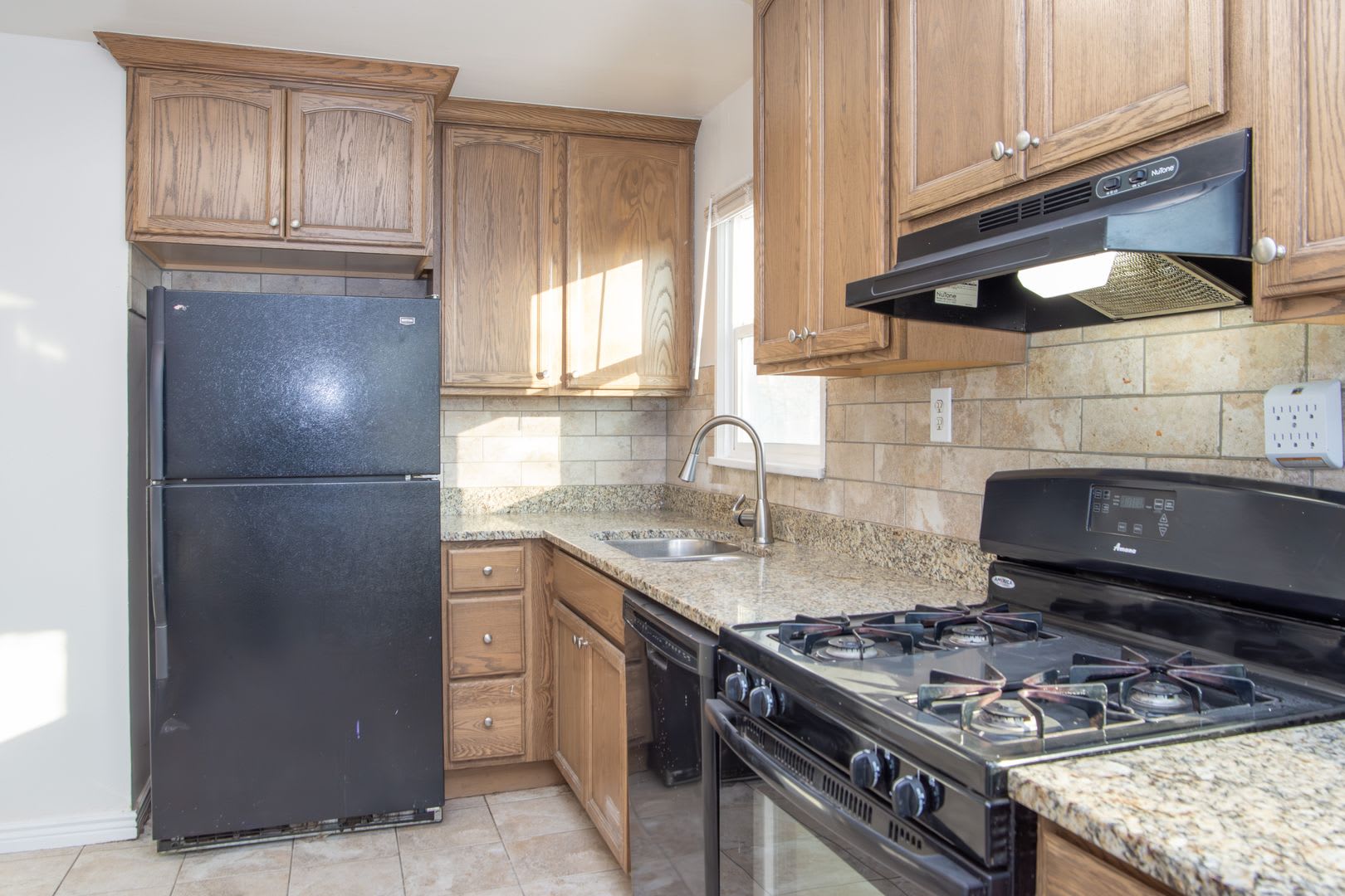 Coming Soon! 4BR/2BA – photo 2