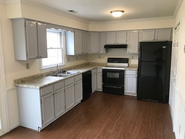 3 Bedroom Townhouse in Virginia Beach – photo 2