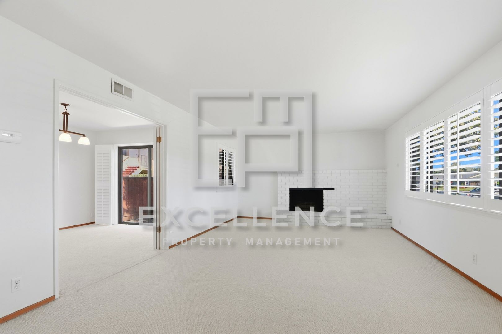 4Plex Front 2 1 5 With Office Unit 1 Car Garage Fireplace Enclosed Patio Ac Santa Clara Utilities – photo 3