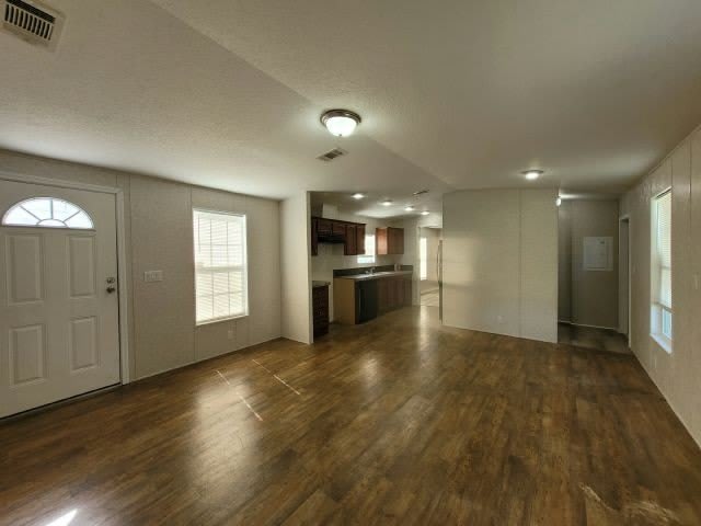150 Seaflower St – photo 4