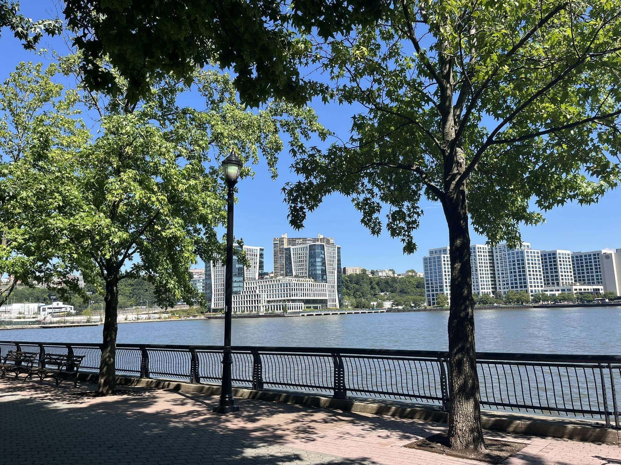 1500 Hudson St – photo 5