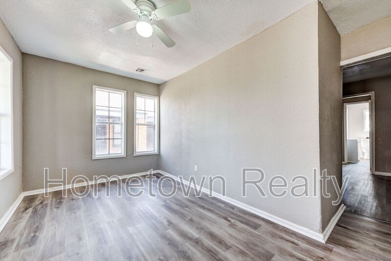2122 N Glen Ellyn Street – photo 4