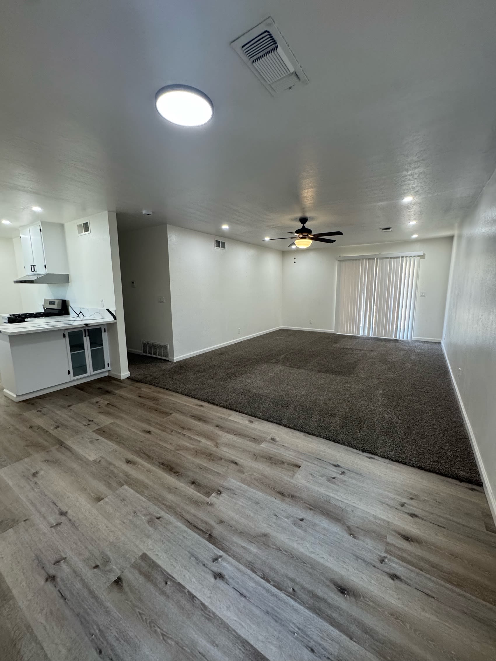 1104 Lincolnwood Circle – photo 3
