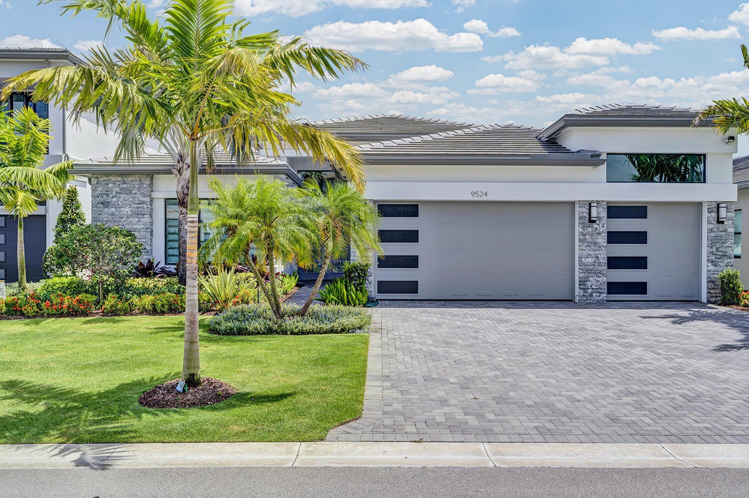 9524 Riverside Park Drive – photo 2