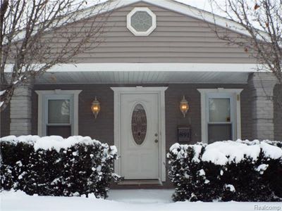 891 E Guthrie Ave – photo 4
