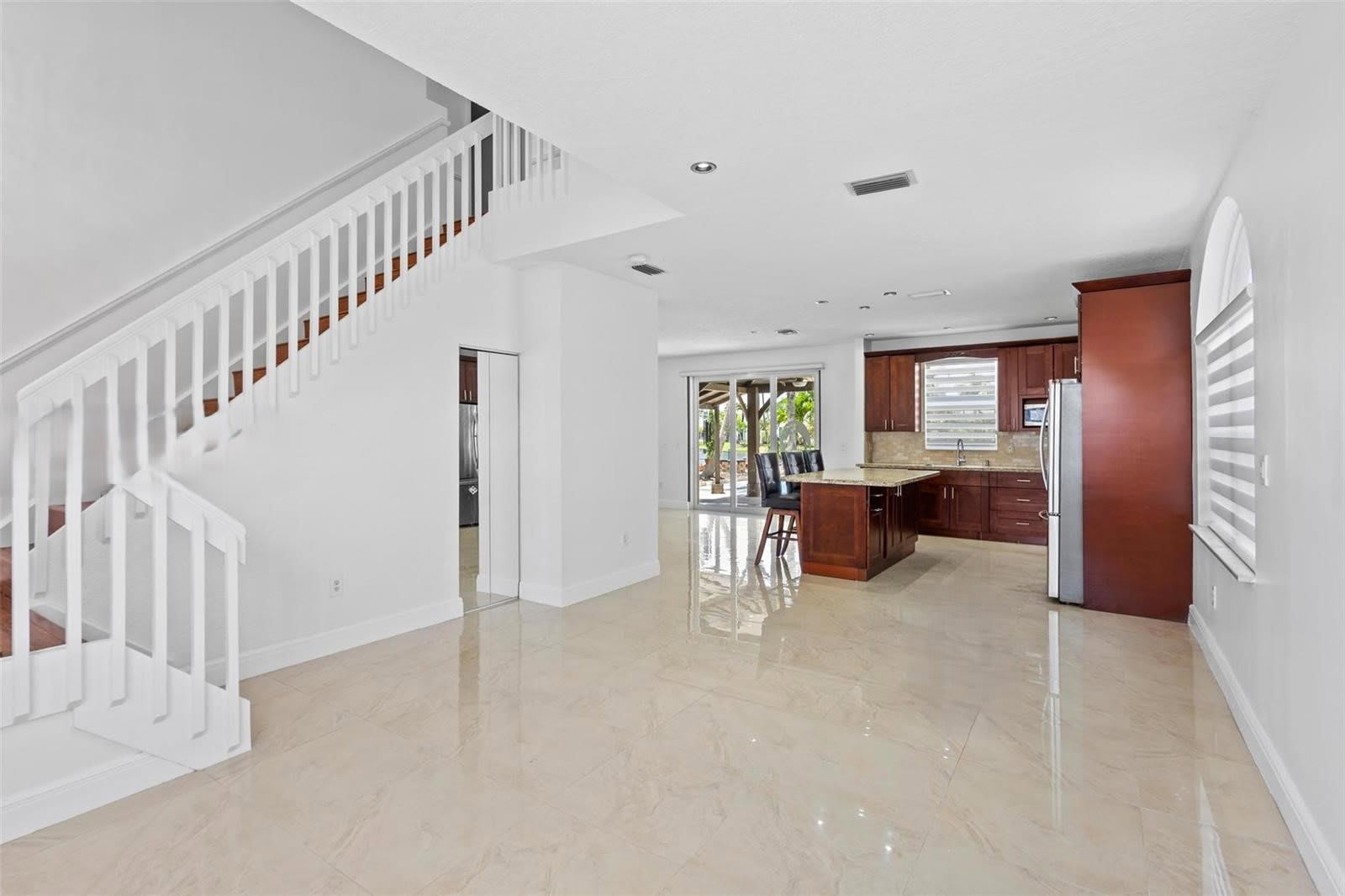 15835 Northwest 7th Street – photo 5