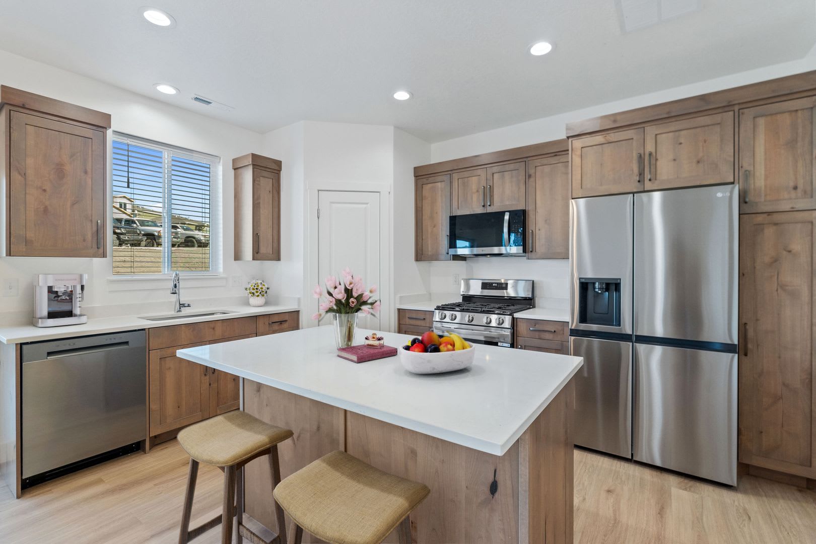 Luxury 4 Bedroom 2.5 Bath with Office & Family Room for Rent Richmond, Utah – photo 3