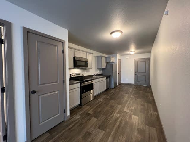 470 Constitution Blvd – photo 4