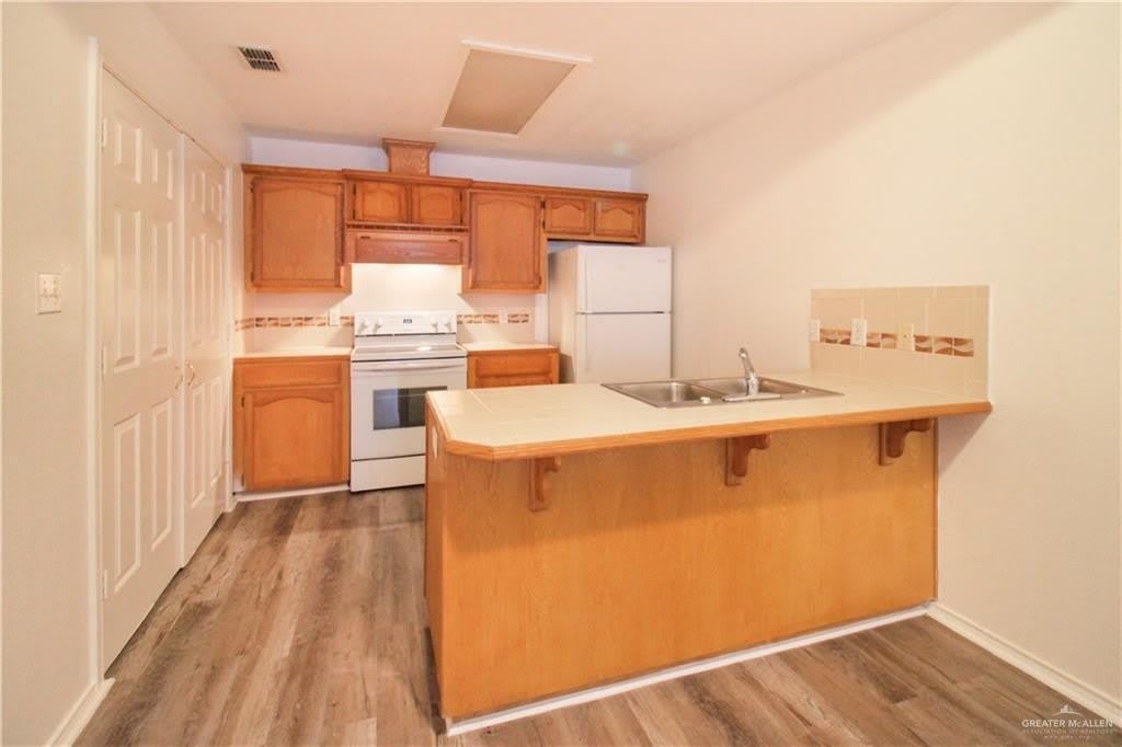 1308 W Prosperity Drive – photo 2