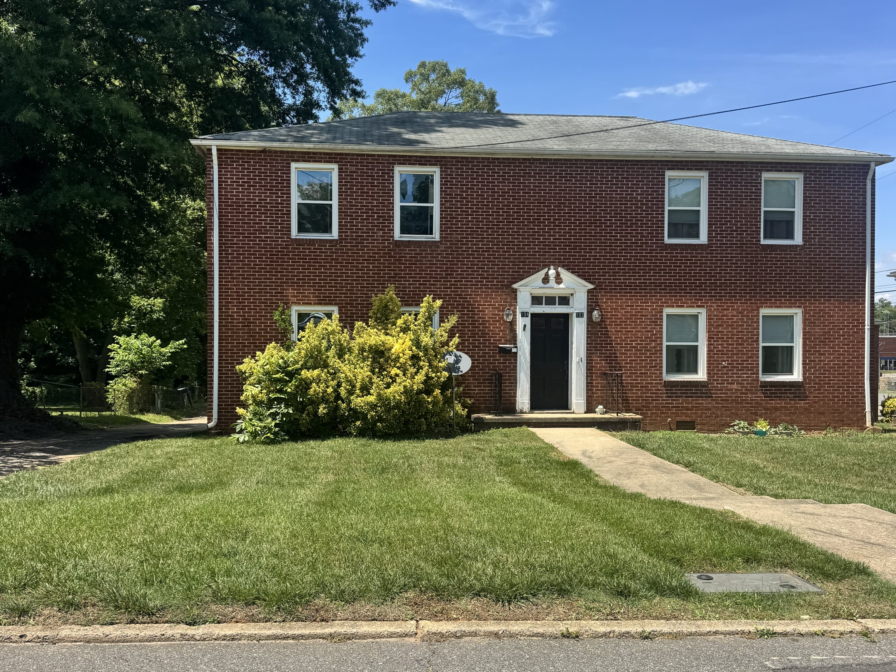 423 North Center Street – photo 1