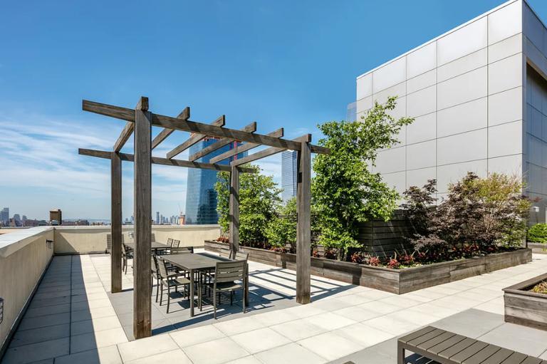 522 West 37th Street – photo 5