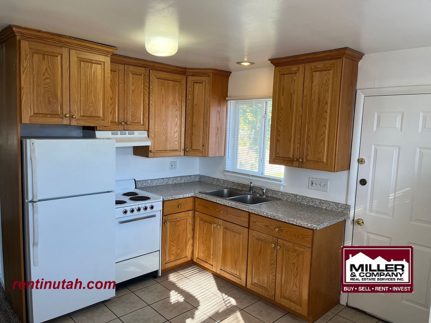 Cute 2 bedroom Duplex For Rent!! – photo 5