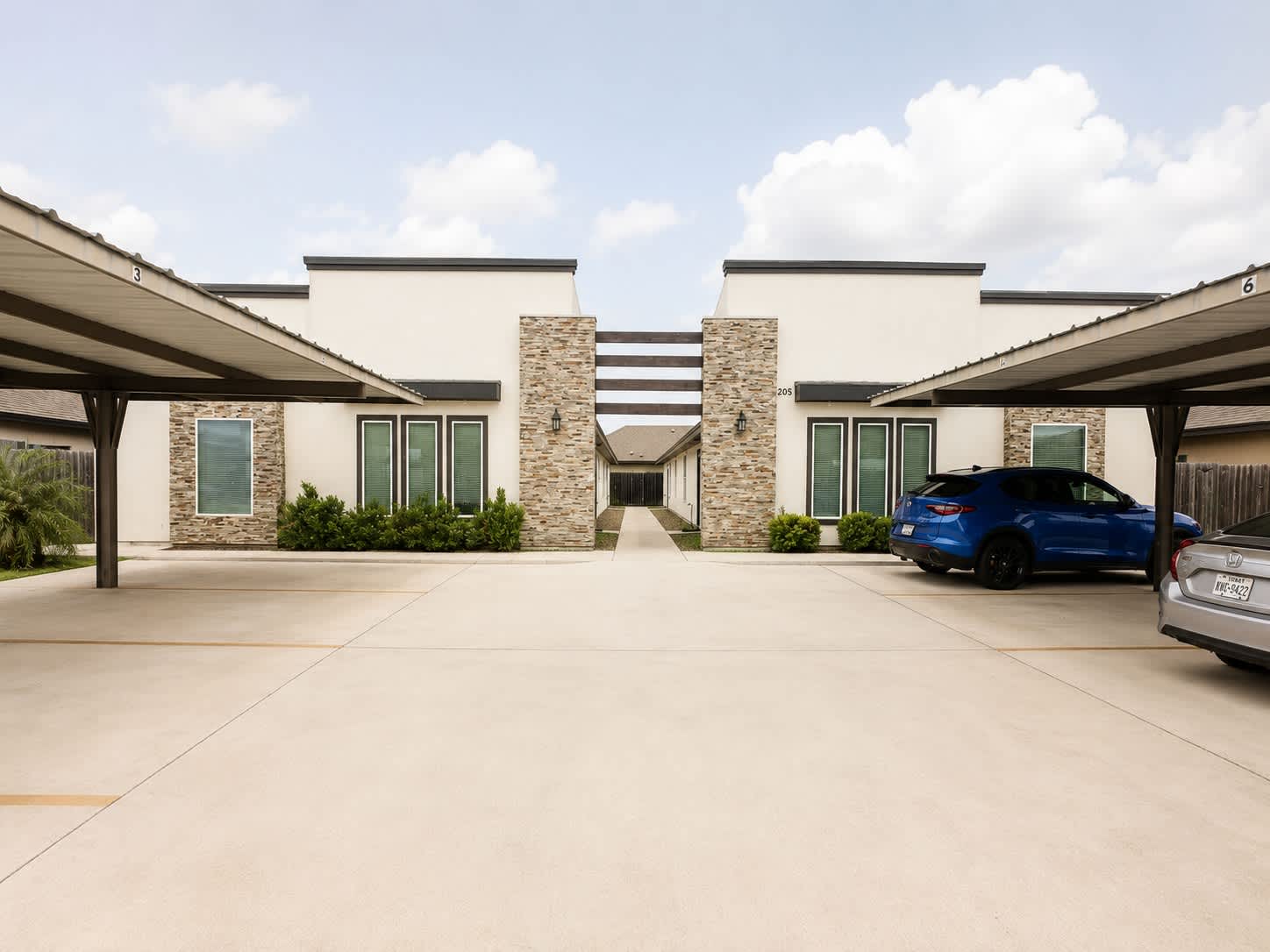 205 Teak Dr – photo 2