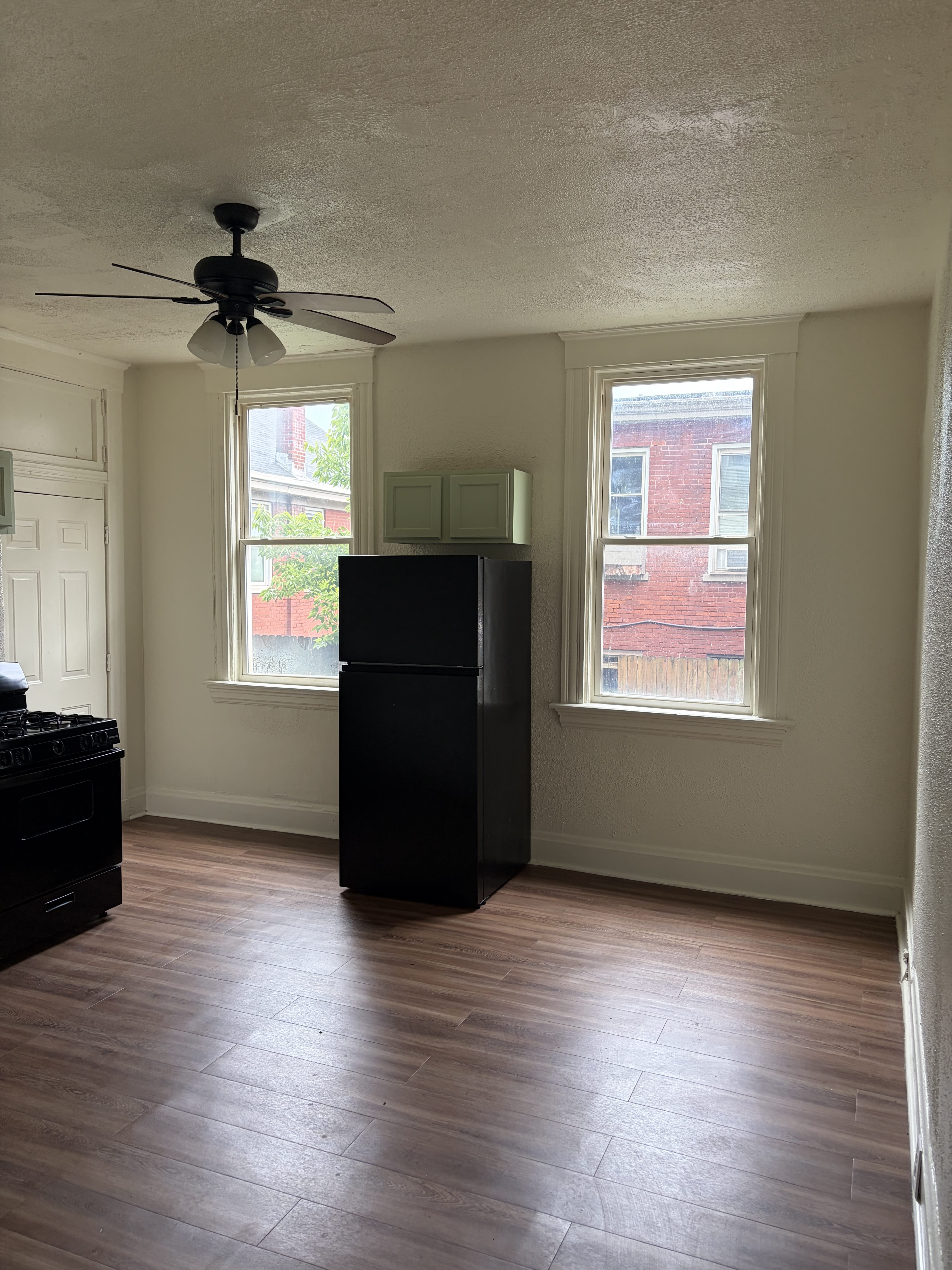 3754 Warsaw Ave – photo 4