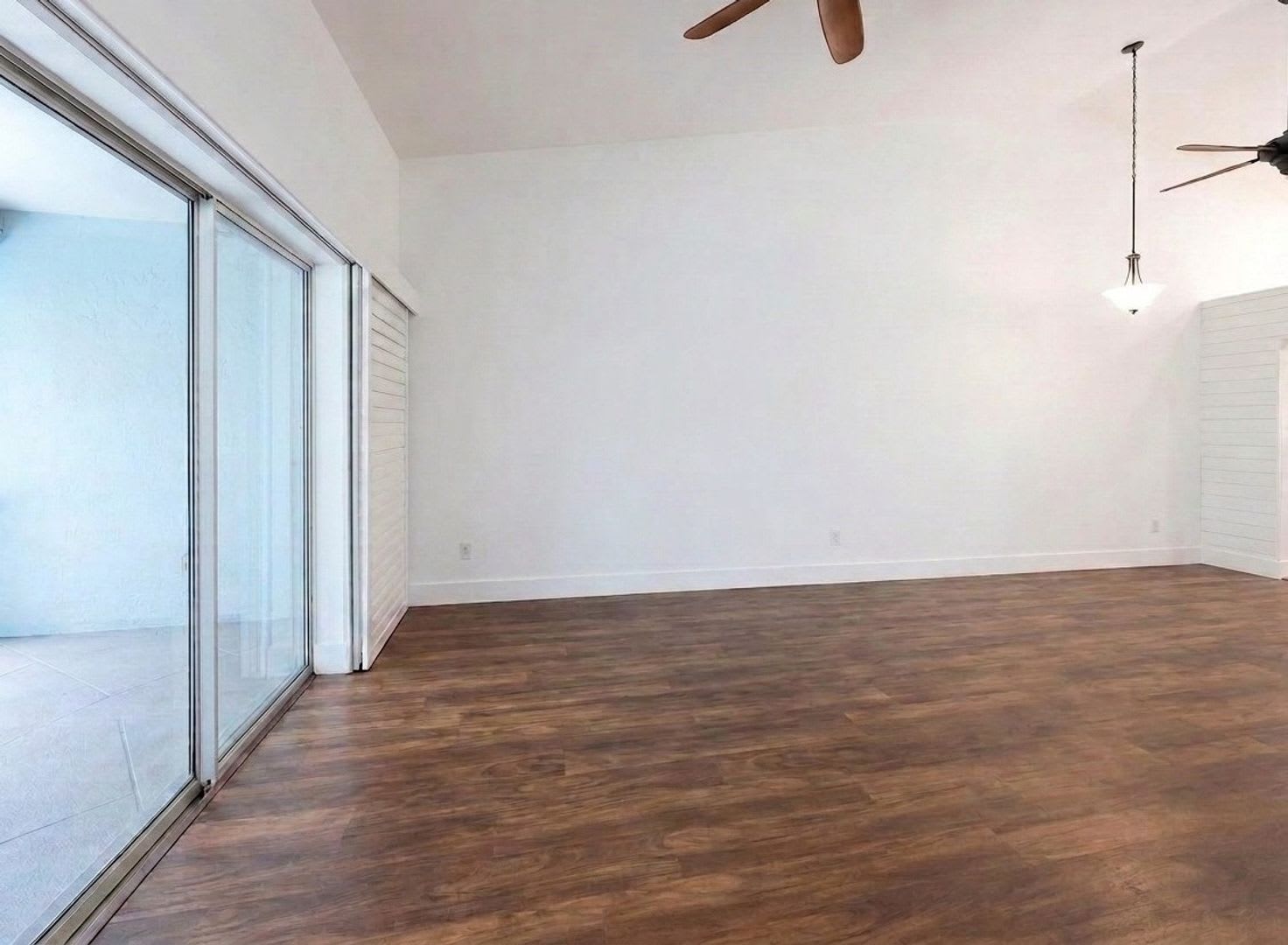 2-bedroom, 2-bath villa with den and a Private Pool – photo 3