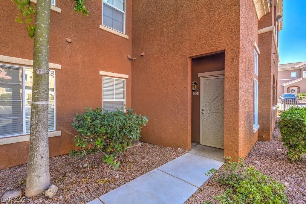 3920 Legend Hills Street – photo 4