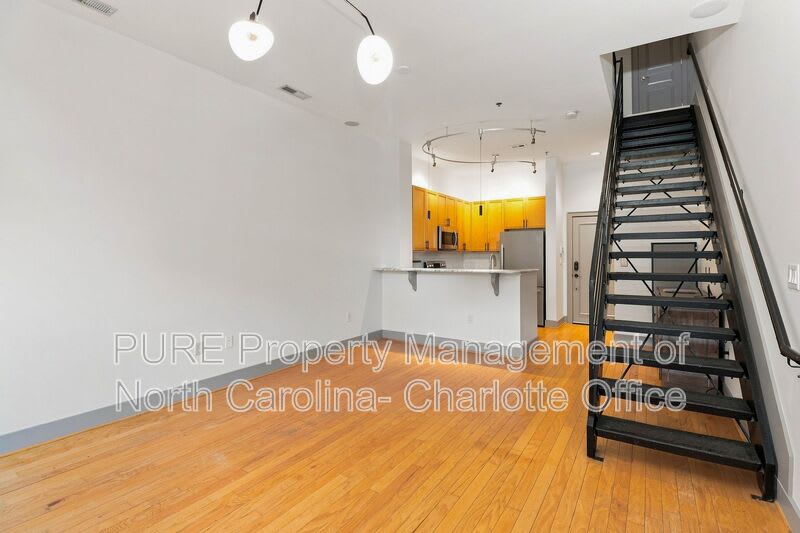 115 E Park Ave – photo 4